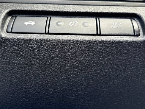 Used 2024 Nissan Altima 2.5 SV FWD image 6
