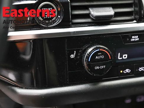 Used 2023 Nissan Pathfinder SL w/ Lighting Package (N92) AWD/4WD image 20