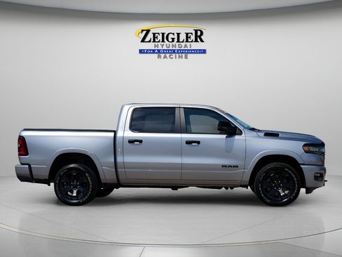 Used 2025 RAM 1500 Big Horn AWD/4WD image 8
