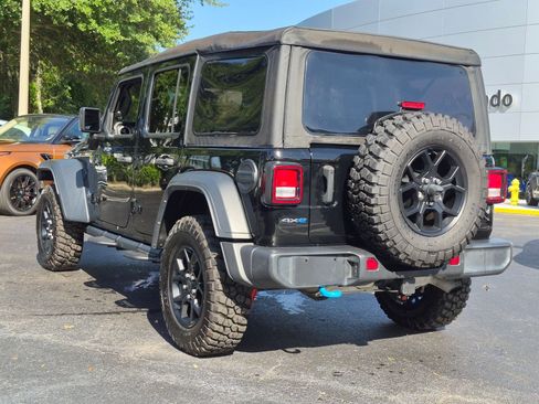 Used 2023 Jeep Wrangler Unlimited w/ Cold Weather Group AWD/4WD image 3