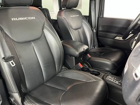 Used 2016 Jeep Wrangler Unlimited Rubicon AWD/4WD image 41