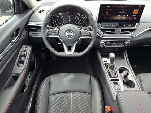 New 2026 Nissan Altima 2.5 SR w/ SR Midnight Edition Package AWD/4WD image 8