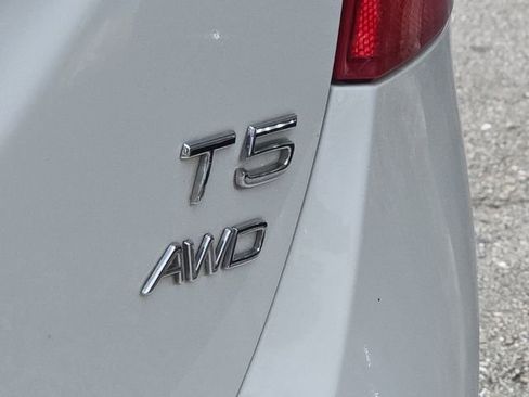 Used 2018 Volvo V60 T5 Cross Country w/ Convenience Package AWD/4WD image 9