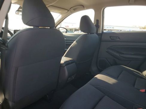 Used 2024 Nissan Altima 2.5 SV image 13