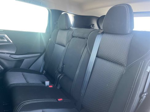 Used 2022 Mitsubishi Outlander ES FWD image 13