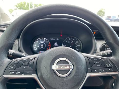 Used 2024 Nissan Kicks SV FWD image 14