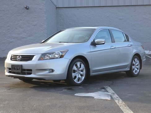 Used 2010 Honda Accord EX-L image 4