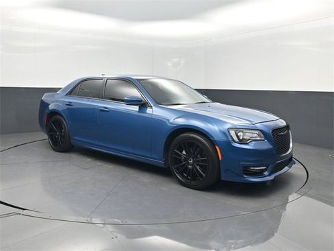 Used 2023 Chrysler 300 Touring L image 35