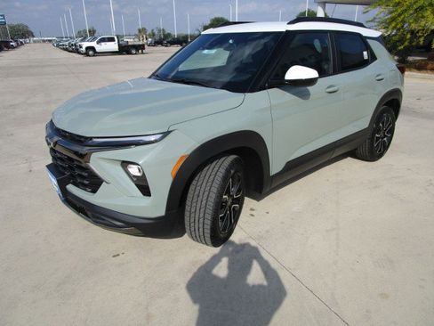 New 2026 Chevrolet TrailBlazer ACTIV w/ Convenience Package FWD image 3