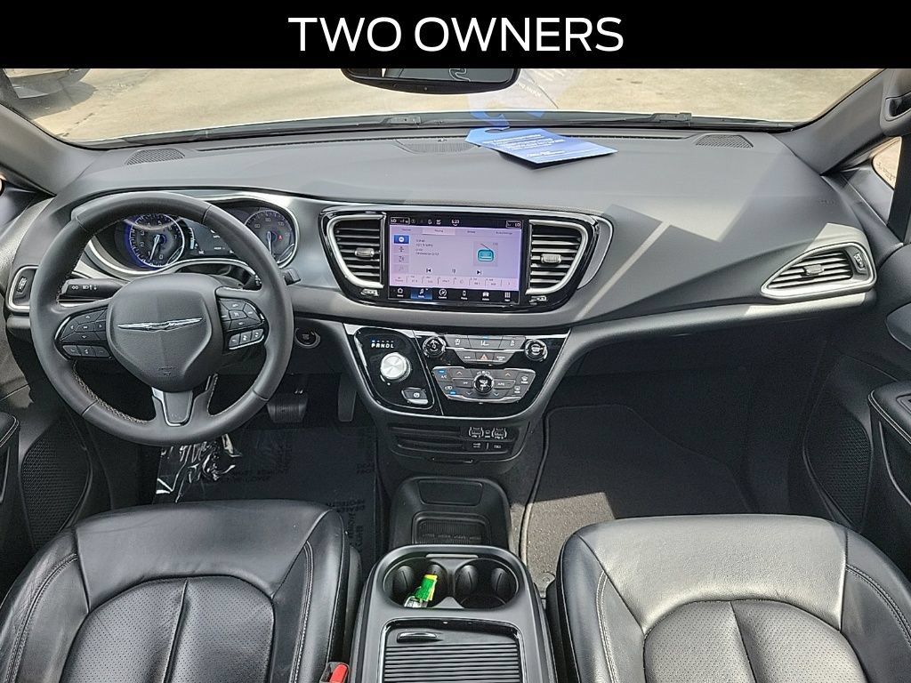 Used 2022 Chrysler Pacifica Touring-L w/ S Appearance Package FWD image 9
