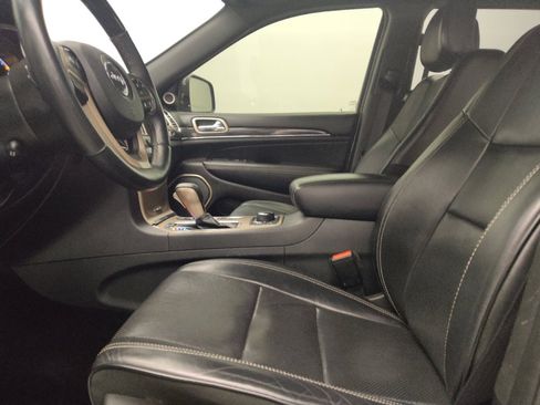 Used 2017 Jeep Grand Cherokee Overland w/ Jeep Active Safety Group image 17