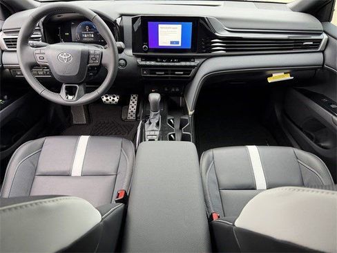 New 2026 Toyota Camry Hybrid image 11