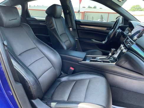 Used 2018 Honda Accord Sport image 18