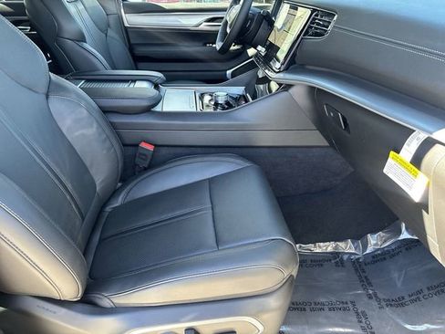 New 2026 Jeep Grand Wagoneer 4WD image 12