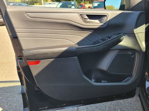 Used 2025 Ford Escape Active image 14