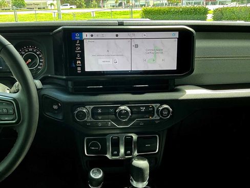 Used 2024 Jeep Wrangler Sport S image 6