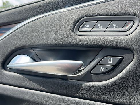 New 2024 Cadillac Escalade Premium Luxury image 14