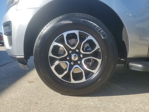 Used 2024 Ford Expedition XLT image 7