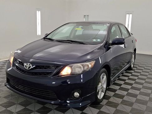Used 2011 Toyota Corolla S image 8