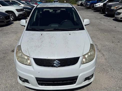Used 2011 Suzuki SX4 Sportback FWD image 3