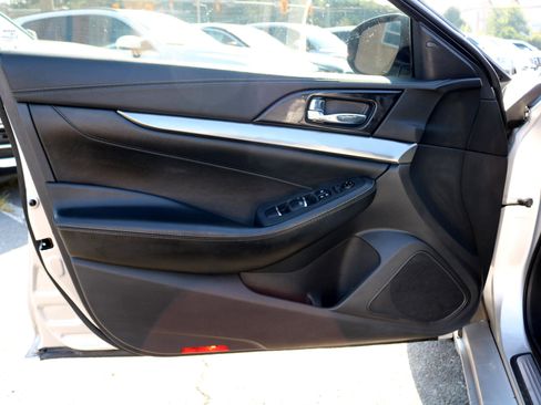 Used 2021 Nissan Maxima 3.5 SV w/ Floor Mat Group image 13