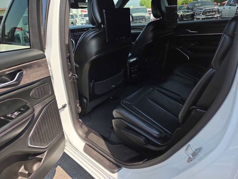 Used 2023 Jeep Grand Cherokee L Overland w/ Rear Seat Video Group I AWD/4WD image 20