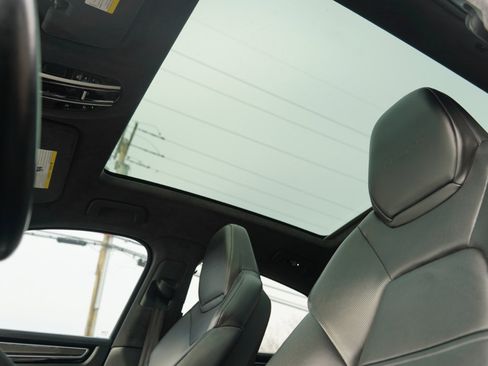 Used 2021 Porsche Cayenne Turbo image 53