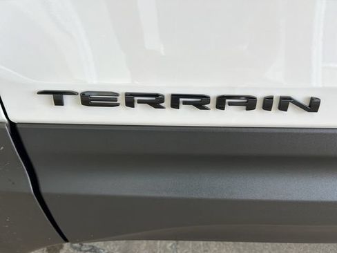 Used 2023 GMC Terrain SLE w/ Elevation Edition FWD image 23