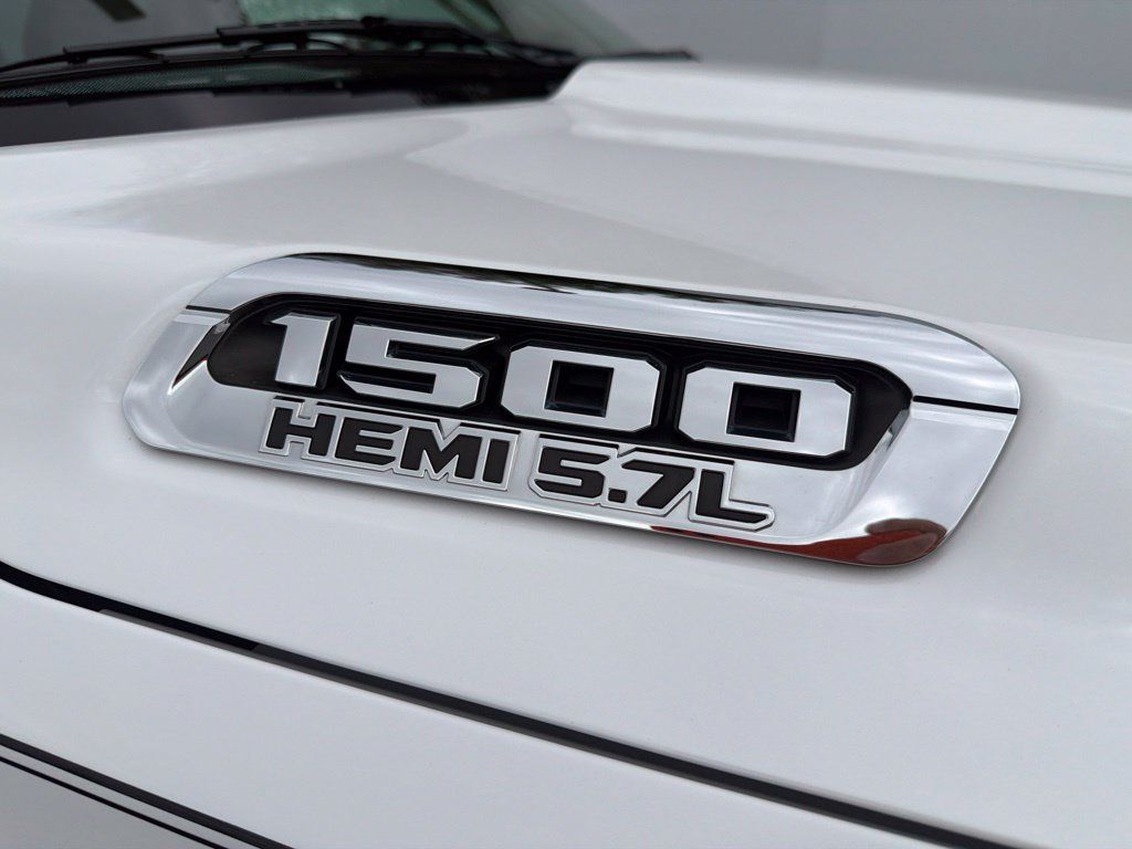 Used 2021 RAM 1500 Laramie AWD/4WD image 5