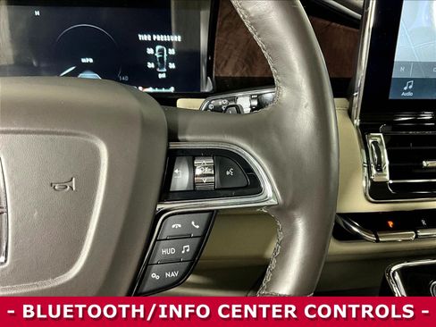 Used 2019 Lincoln Navigator Reserve AWD/4WD image 12