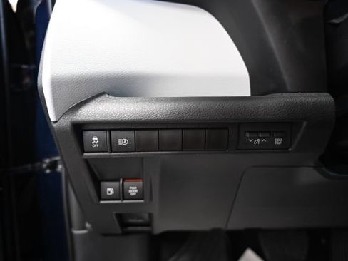 Certified 2025 Toyota Sienna LE AWD/4WD image 26