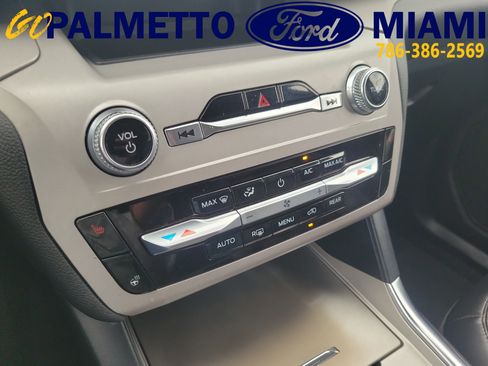 Used 2023 Ford Explorer XLT w/ Equipment Group 202A RWD image 27