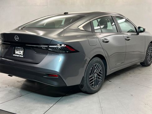 New 2027 Nissan Sentra SV w/ Floor Mat Package FWD image 5