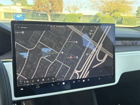 Used 2022 Tesla Model S image 15