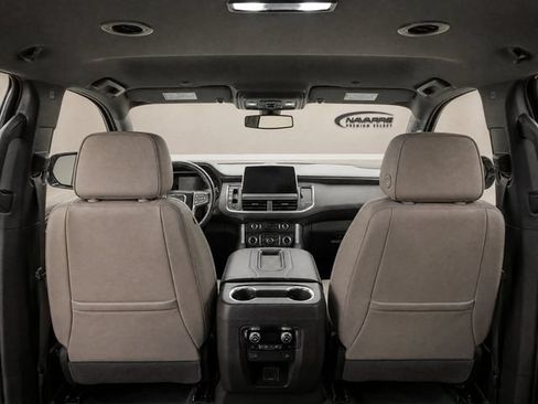 Used 2022 GMC Yukon SLT w/ SLT Luxury Package AWD/4WD image 13
