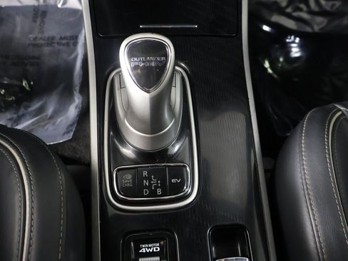 Used 2022 Mitsubishi Outlander GT image 43