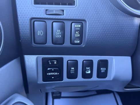 Used 2015 Toyota Tacoma 4x4 Access Cab V6 w/ TRD Off-Road Package image 22