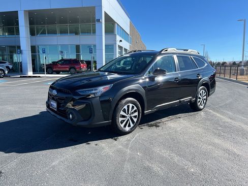 Used 2025 Subaru Outback Premium w/ Popular Package #1A image 1