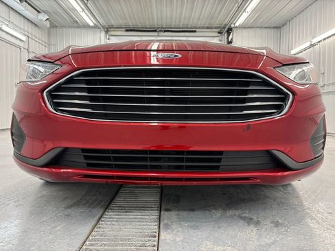 Used 2020 Ford Fusion SE FWD image 9