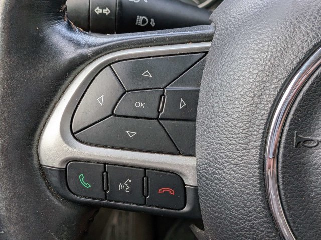 Used 2019 Jeep Compass Latitude w/ Cold Weather Group AWD/4WD image 23