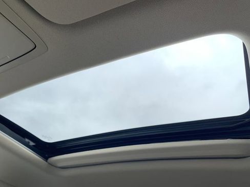 Used 2021 Honda CR-V Touring image 30