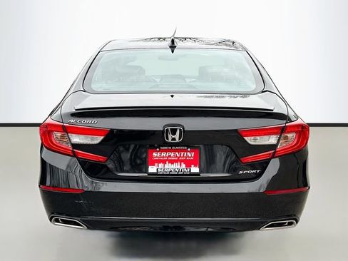 Used 2018 Honda Accord Sport image 7
