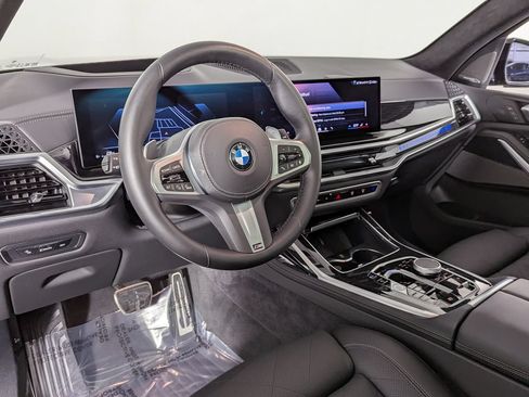 Used 2026 BMW X7 xDrive40i w/ M Sport Package AWD/4WD image 19