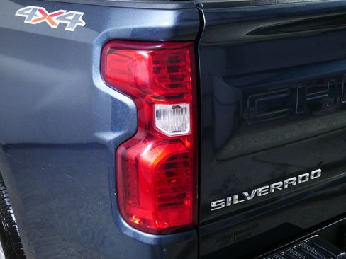 Used 2019 Chevrolet Silverado 1500 LT w/ All-Star Edition AWD/4WD image 17