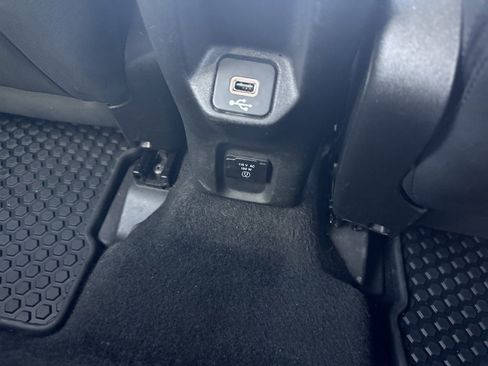 Used 2022 Jeep Renegade Latitude w/ Convenience Group image 13