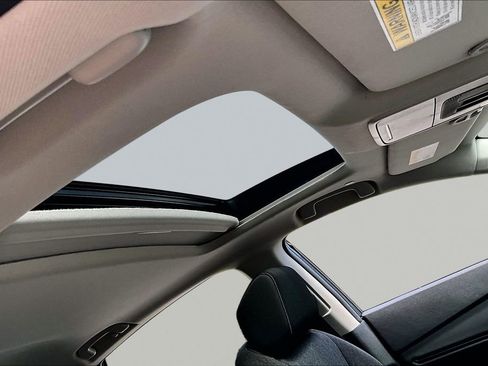 Used 2024 Honda Accord EX image 19