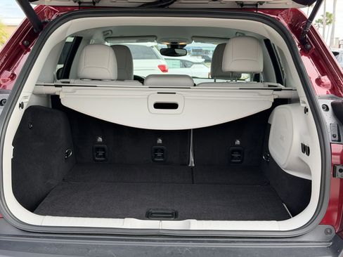 Used 2020 Jeep Cherokee Limited w/ Technology Group image 11