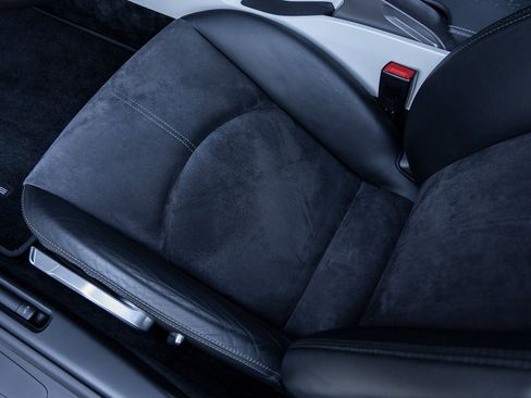 Used 2008 Porsche 911 GT3 RS image 36