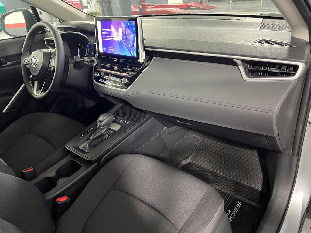 New 2026 Toyota Corolla Cross LE w/ Moonroof Package AWD/4WD image 17