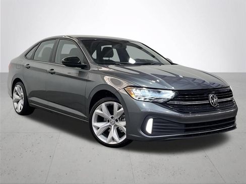 Used 2022 Volkswagen Jetta Sport FWD image 7